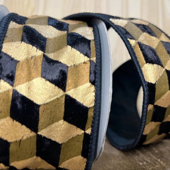 2.5 Inch 3D Cube Black and Gold Wired Ribbon Holiday Craft Supplies - Picture 6 of 6